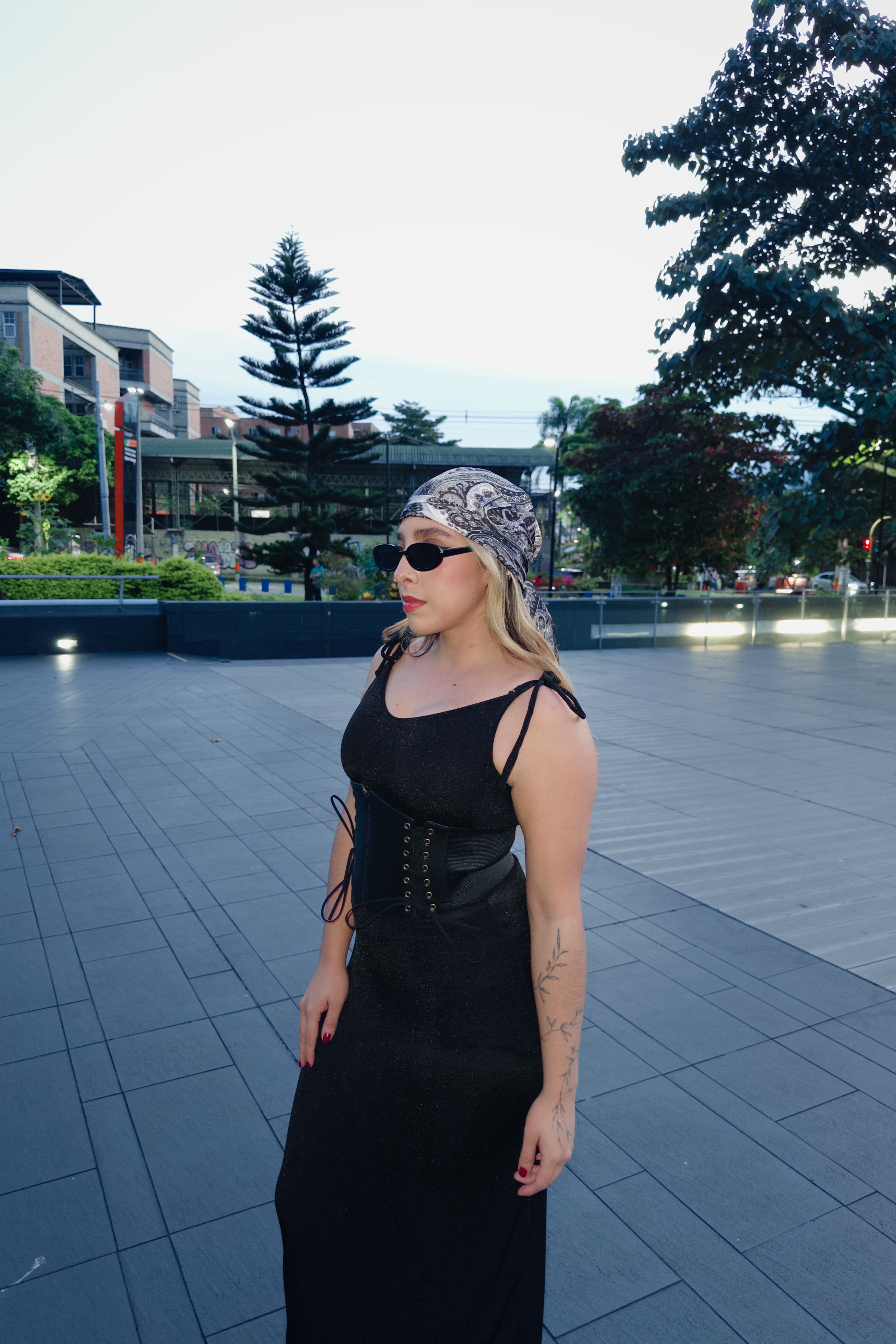 VESTIDO SLIM NEGRO